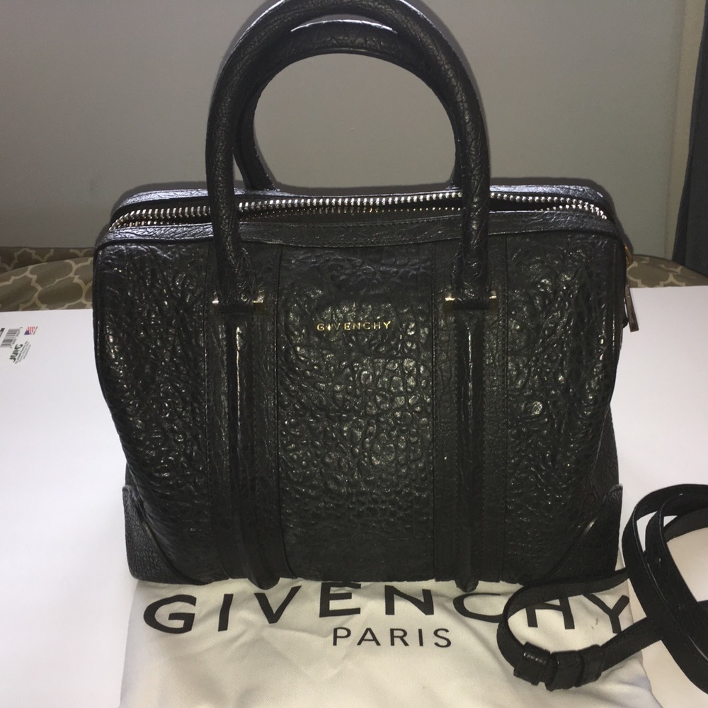 Auth. GIVENCHY LUCREZIA HANDBAG